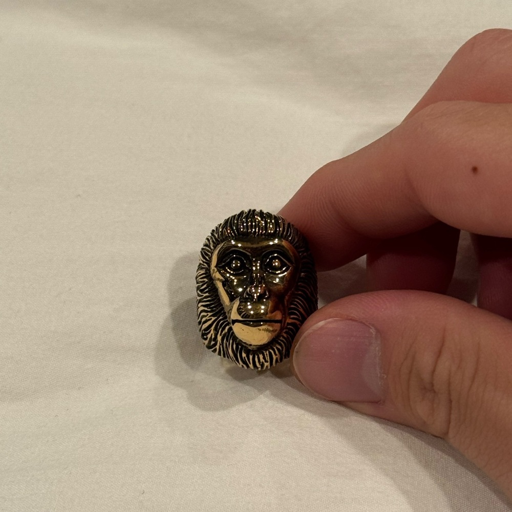 Gucci ring